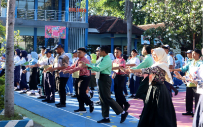 HARI KEDUA MPLS di SMKN 3 PROBOLINGGO : Pengenalan Visi Misi, Program Keahlian dan Nilai Karakter